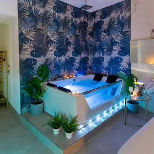 Mazzini Luxury Jacuzzy Pensjonat